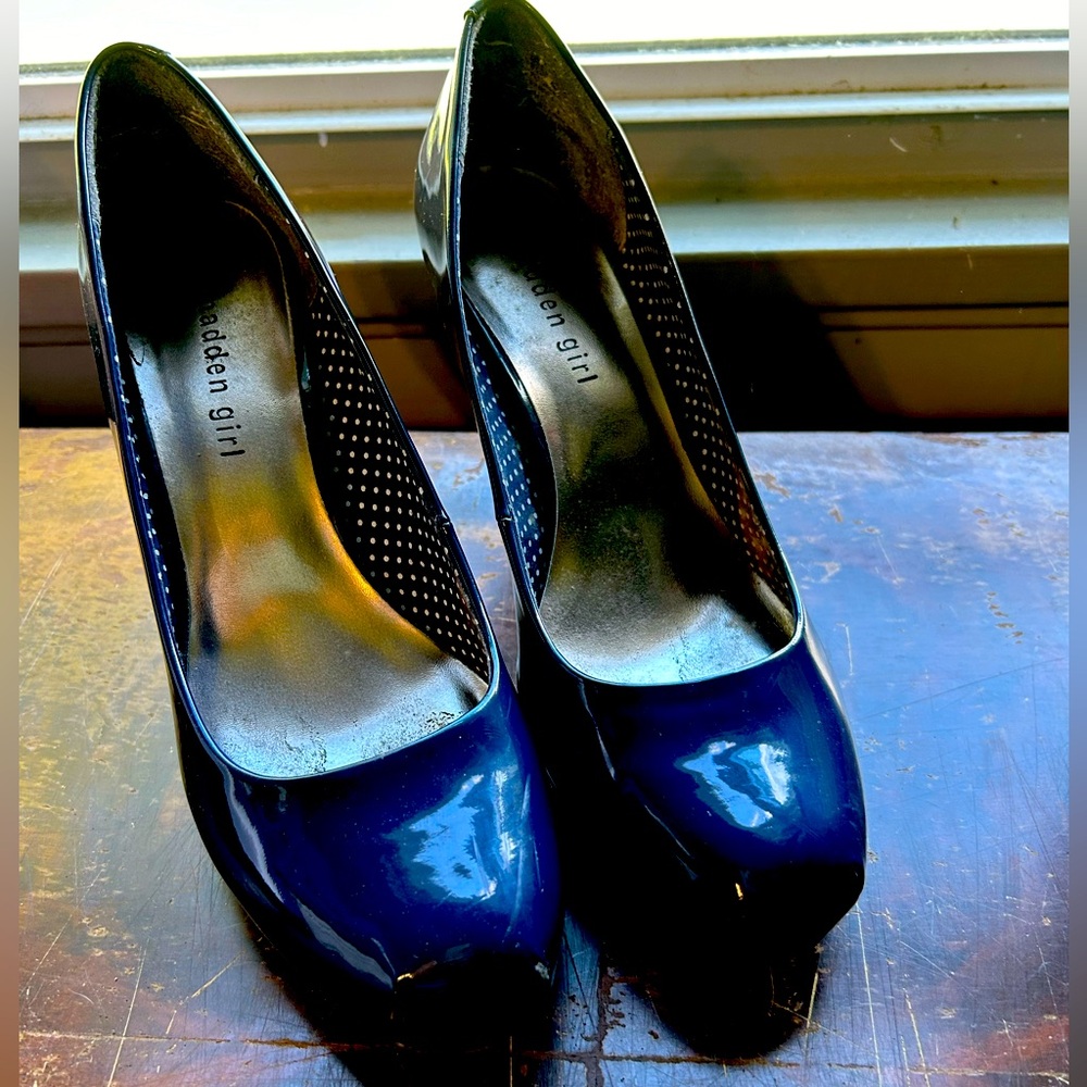 Madden Girl Navy heels